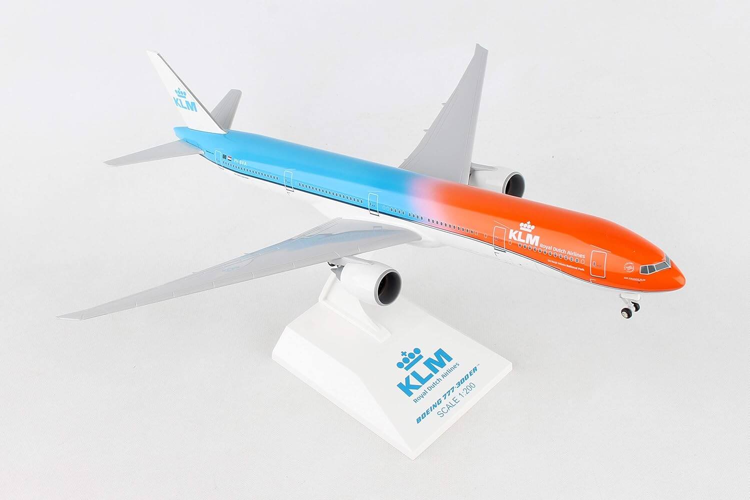 Skymarks Daron KLM 777-300ER Orange Pride w-Gear 1-200
